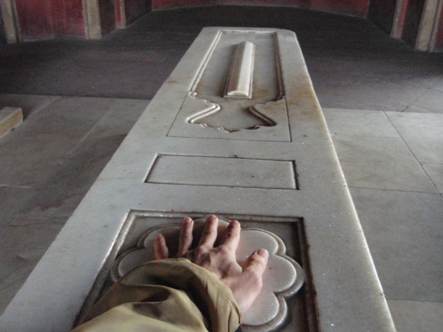 インド観光地・フマユーン霊廟の棺桶2